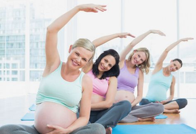 了解产前准备，学习孕期瑜伽，这里的孕妈课堂好热闹