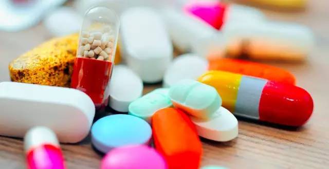 为什么有的人年纪轻轻,却患上股骨头坏死?