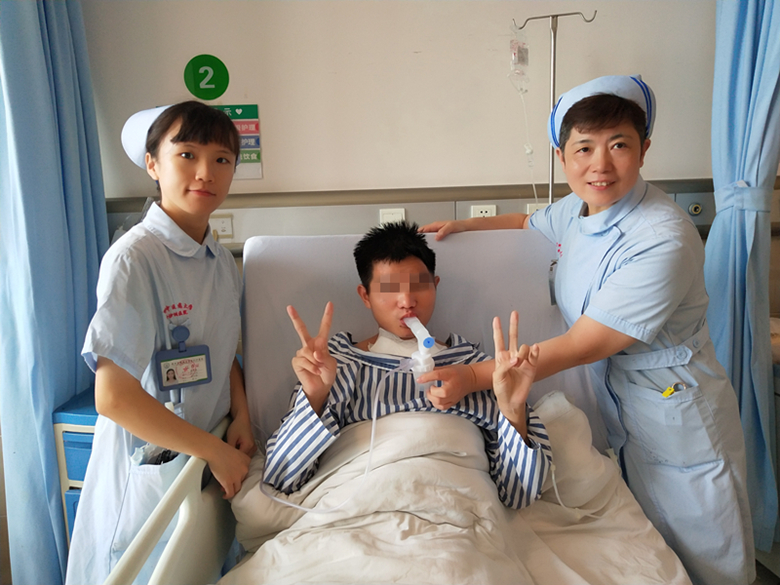 反复辗转求医，金沙洲医院胸外科妙手治愈顽疾！