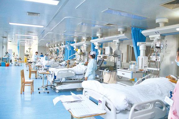 进ICU很恐慌？别怕！有我们——生死线上最后的守护者